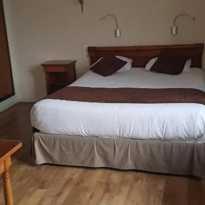 LOGIS HOTEL - Le Relais Saint Vincent，位于Ligny-le-Châtel的酒店
