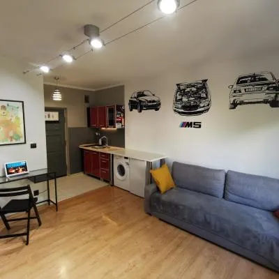 Small apartament in heart of Bolesławiec city，位于博莱斯瓦维茨的酒店