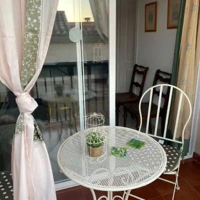 Casa rural Hnas Corral，位于Almoharín的酒店