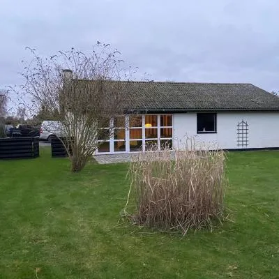 Fiskerhuset langø，位于纳克斯考的酒店