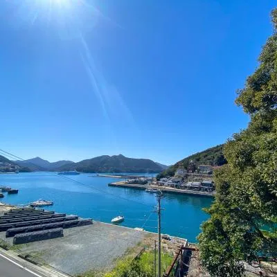 よらんかな〜海と山と暮らす、見晴らしの一棟貸し宿〜，位于Aokata的酒店