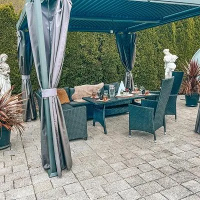 Panorama-Residenz, mit Pool，位于巴特克茨廷的酒店