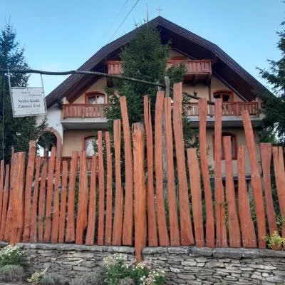 Morvai Panzió，位于莫悠罗德的酒店