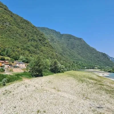 Incantevole appartamento in riva al Piave，位于Quero的酒店