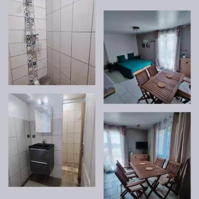 STUDIO DU CHARME PROVENCAL，位于Sénas的酒店