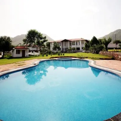 Virat Resorts, Sariska Rajasthan，位于Bairāt的酒店