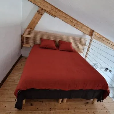 Studio Au Pied De La Sainte Victoire，位于Puyloubier的酒店