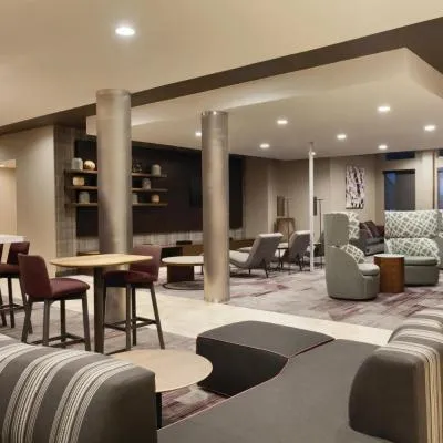 东埃尔帕索/10号州际公路万怡酒店，位于埃尔帕索的酒店