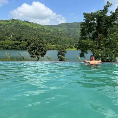 VRISA Mountain Retreat，位于浦那的酒店