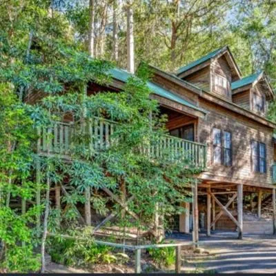 Cedar Lodge - Barrington Tops Salisbury，位于Chichester的酒店