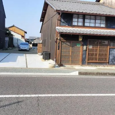 古民家クルンズ，位于Mino的酒店