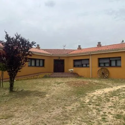 Hotel rural La yagona，位于Entrala的酒店