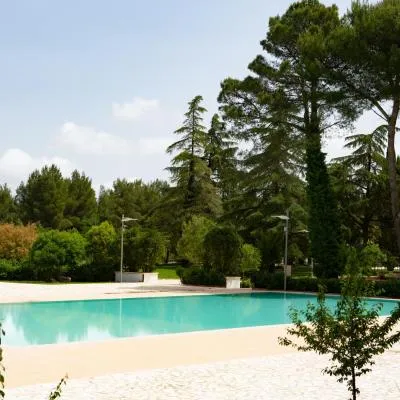 WINE RESORT LE VIGNE AL CASTELLO，位于蒙特堡的酒店