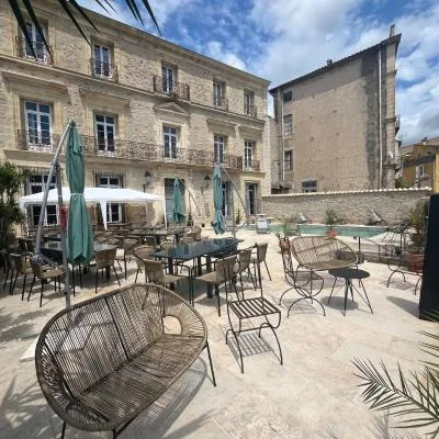 Demeure Sainte Clotilde, événementiel et chambres d'hôtes à Neffies，位于Néffiès的酒店
