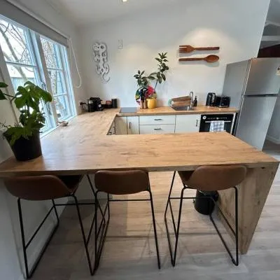 Studio on Oakview，位于Newstead的酒店
