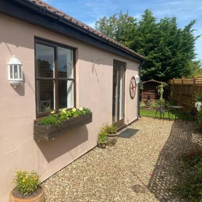 Badgers Nook, Loddon，位于诺里奇的酒店