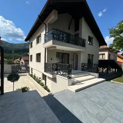 B&B rooms，位于Zgorigrad的酒店