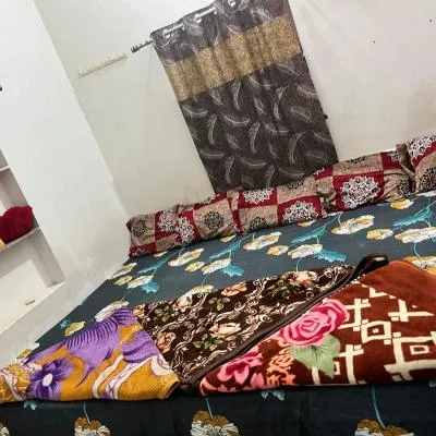 Hardik Guest House & General Store，位于Rīngas的酒店