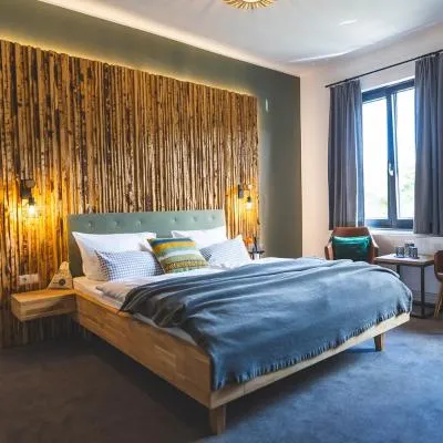 Boutique Hotel LANDHAUSZEIT，位于巴特明斯特艾弗尔的酒店