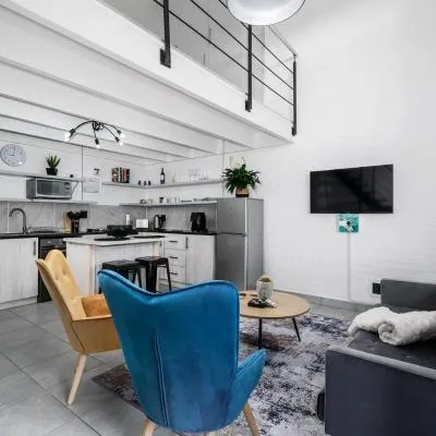 The Luxe Loft，位于Fernglen的酒店