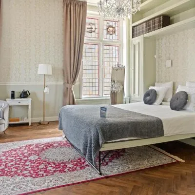 Boetiekhotel Ons Oude Raadhuis，位于Hooge Zwaluwe的酒店