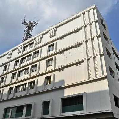 D R Utthama Nellore - AM Hotel Kollection，位于内洛尔的酒店