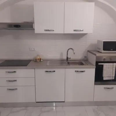 Luxury House Bergamo vicino aeroporto Orio e Ospedale Papa Giovanni XXIII，位于Curno的酒店