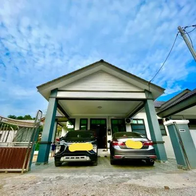POKMA Homestay，位于Kampong Molek的酒店