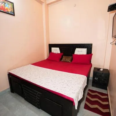 Krishna Kunj Homestay & Resort Ayodhya，位于Faizābād的酒店