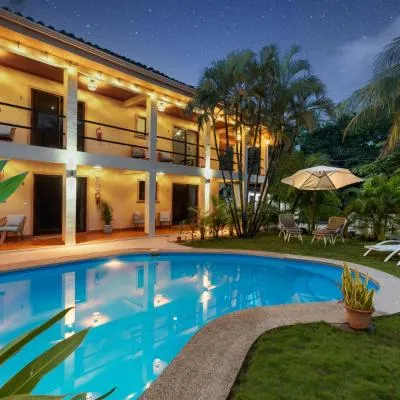 Villas Vibras，位于阿维拉纳海滩的酒店
