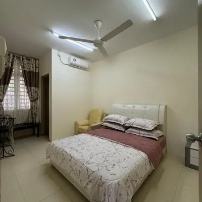Adawiyah Guest House, Gambang，位于甘孟的酒店