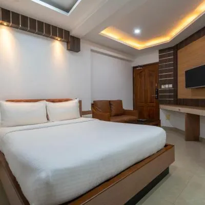 Hotel Staymax Trend，位于坎努尔的酒店