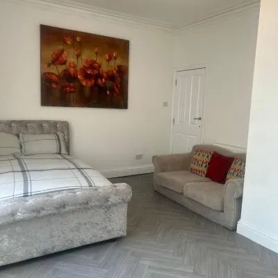 Brand new room Grosvenor suites 1，位于哈特尔普尔的酒店