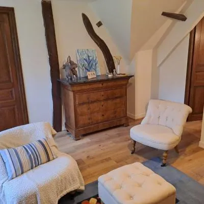 BERNAY Chambre avec salle d'eau privative et entrée indépendante，位于贝尔奈的酒店
