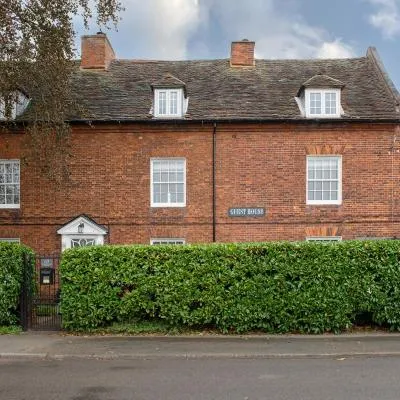 Springfield House - Birmingham Airport & NEC，位于科尔斯希尔的酒店