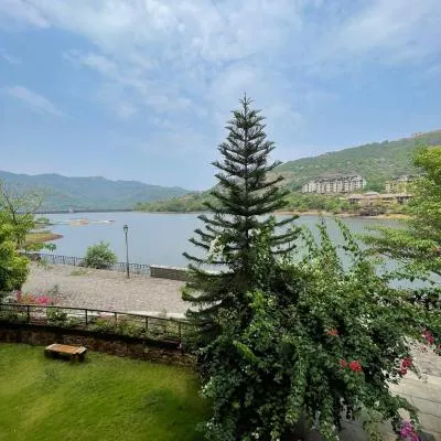 Lake facing Studio，位于拉瓦萨市的酒店