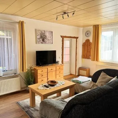 Ferienwohnung Neubert，位于Leutenberg的酒店