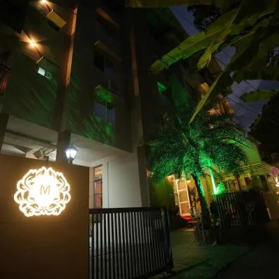 Hotel Le Marina Residency，位于科泽科德的酒店