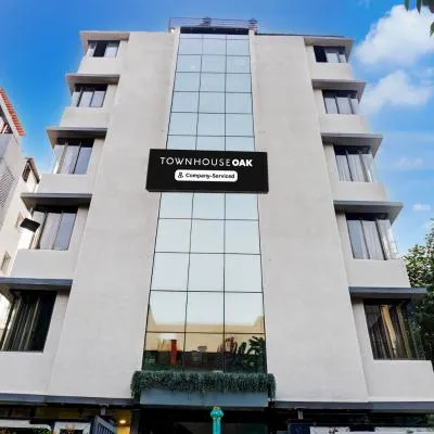Super Townhouse Oak Viman Nagar formerly Kuber Inn，位于Kharadi的酒店