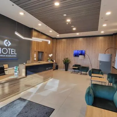 Hotel Centrum，位于博莱斯瓦维茨的酒店