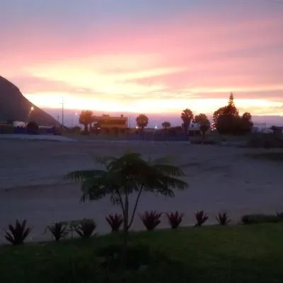 Hospedaje Puesta de Sol，位于Chilca的酒店
