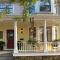 Almondy Inn Bed & Breakfast