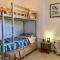 Cosy cottage, short walk to Southbourne beach and restaurants