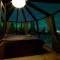 Aurora River Camp Glass igloos & cabins