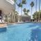 Deluxe Private Apartment and Studio - Ocean Views