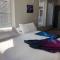 King Size Studio in Heart of Downtown