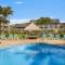 海滩雅诗顿艾兰德酒店