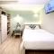 Habyt Studios Kallang