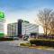 Holiday Inn Newark International Airport