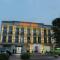 res road Hotel